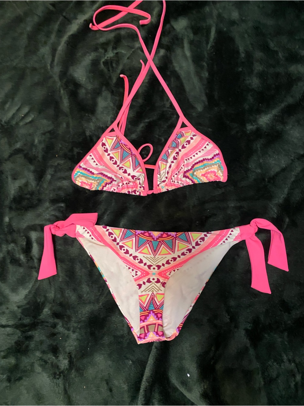 Body Glove Neon Pink Trim Multicolor Chevron Bikini Top
